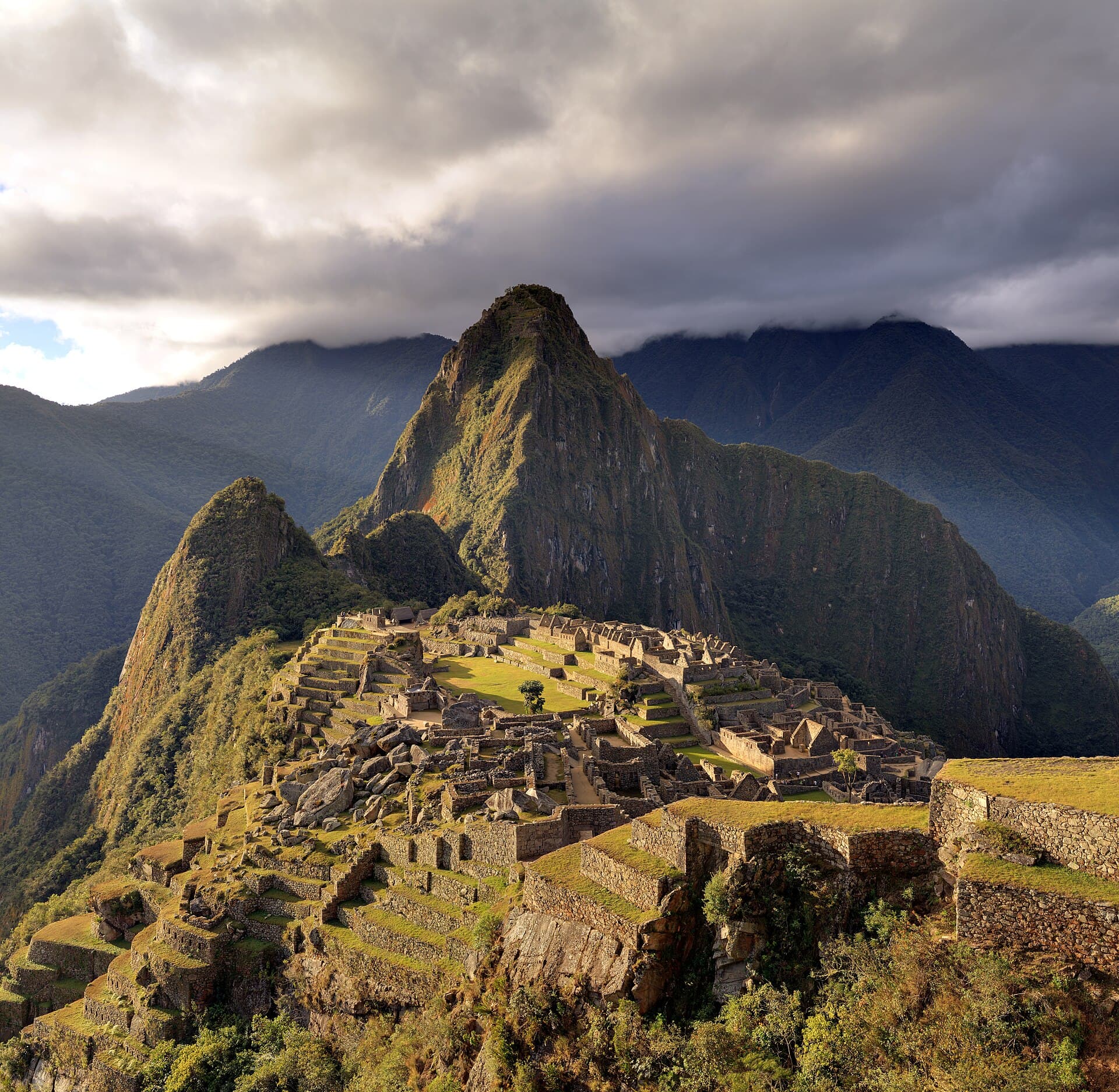 Nubes sobre Machu Picchu