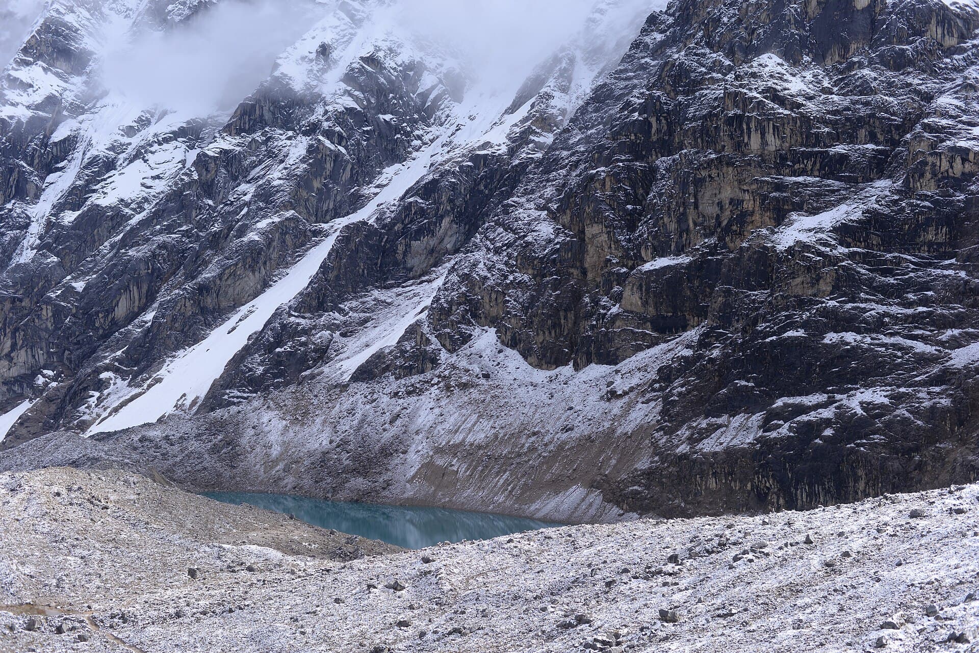 La laguna al pie del Salkantay