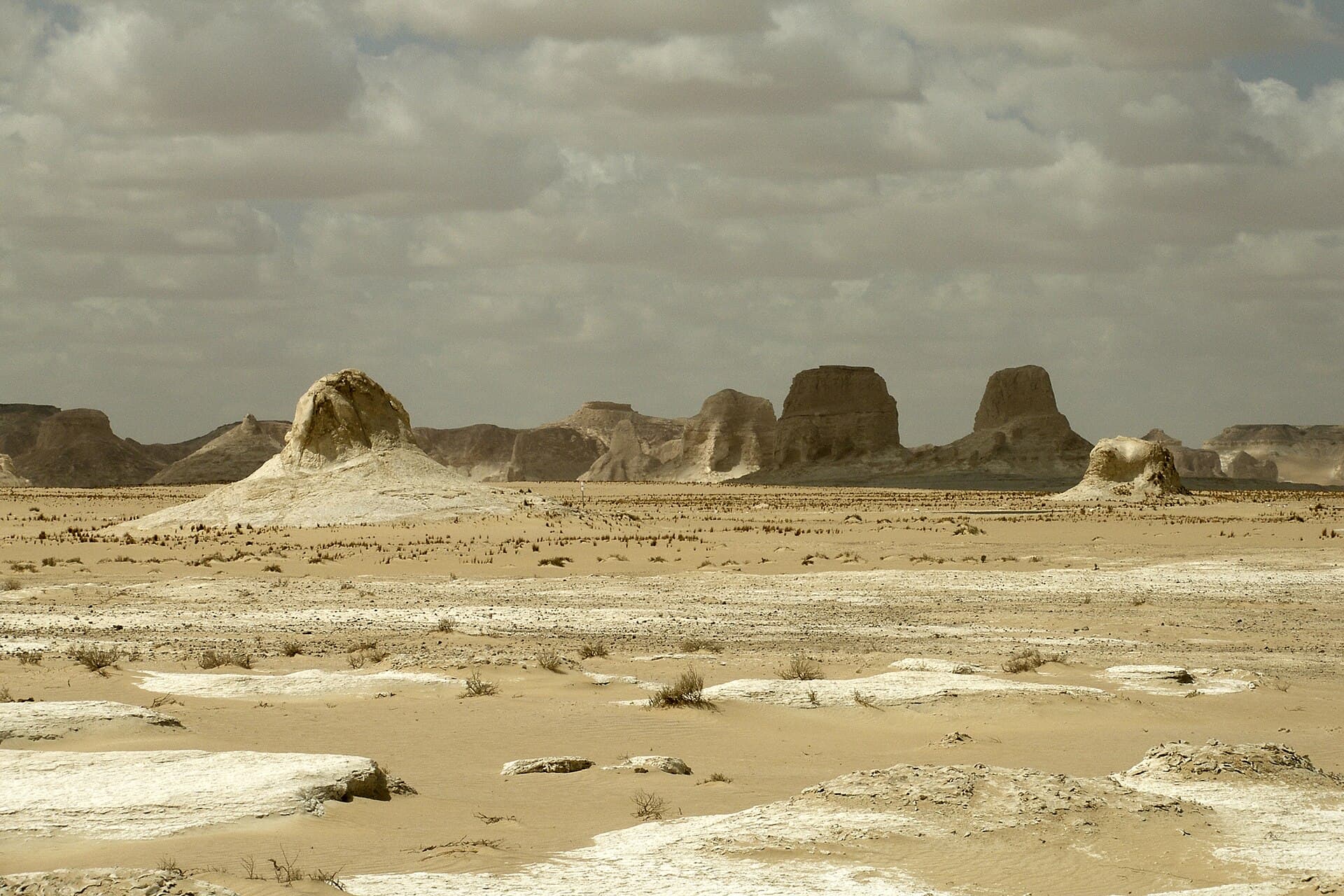 Formaciones de creta en el Desierto Blanco, Farafra