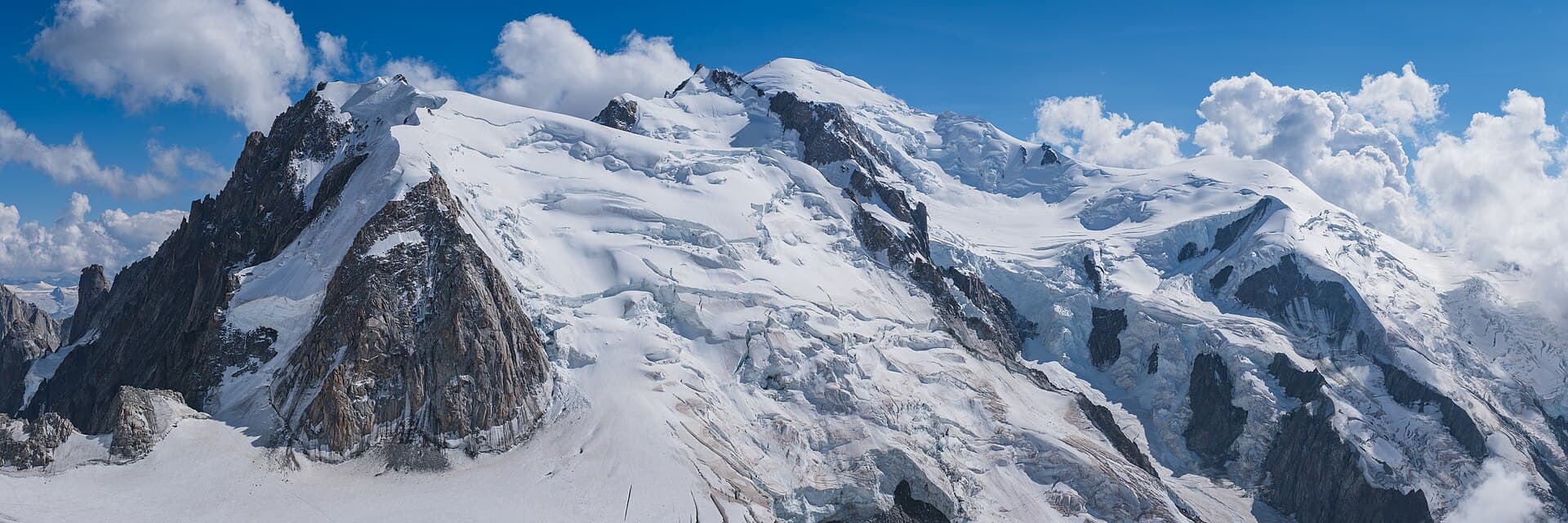 Mont Blanc du Tacul, Mont Maudit y Mont Blanc desde la Aiguille du Midi