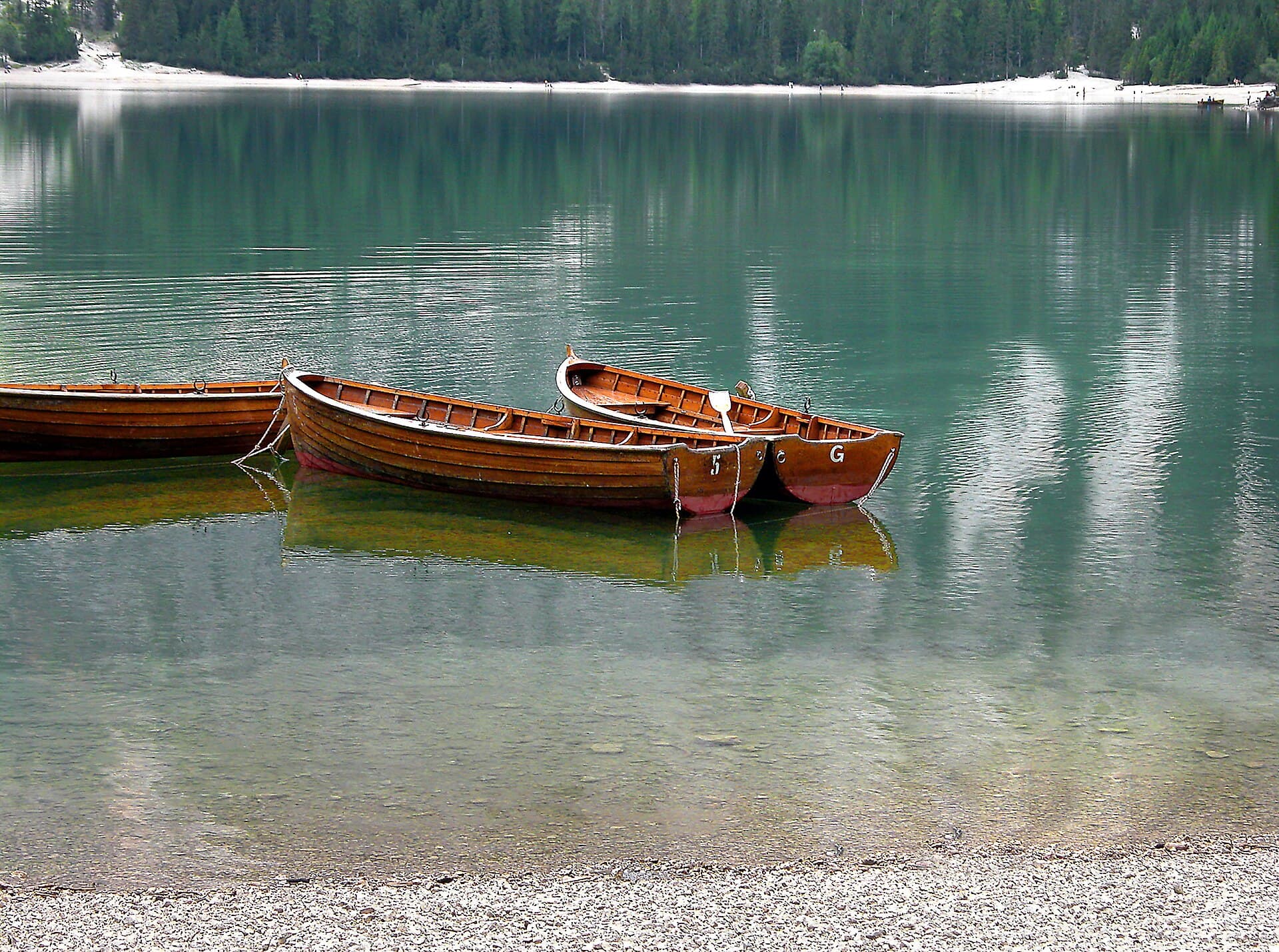 Rowing boats on Lago di Braies