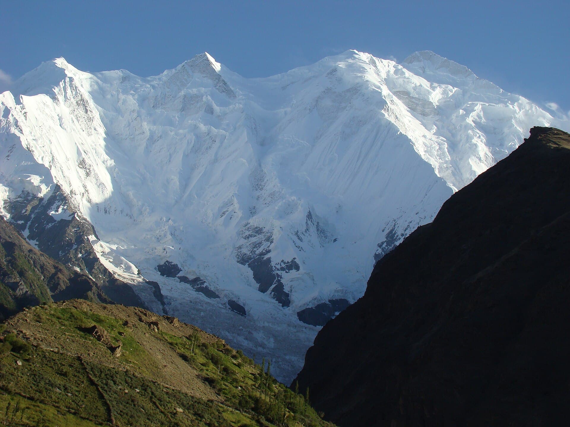 La pared de hielo del Rakaposhi, Karakorum