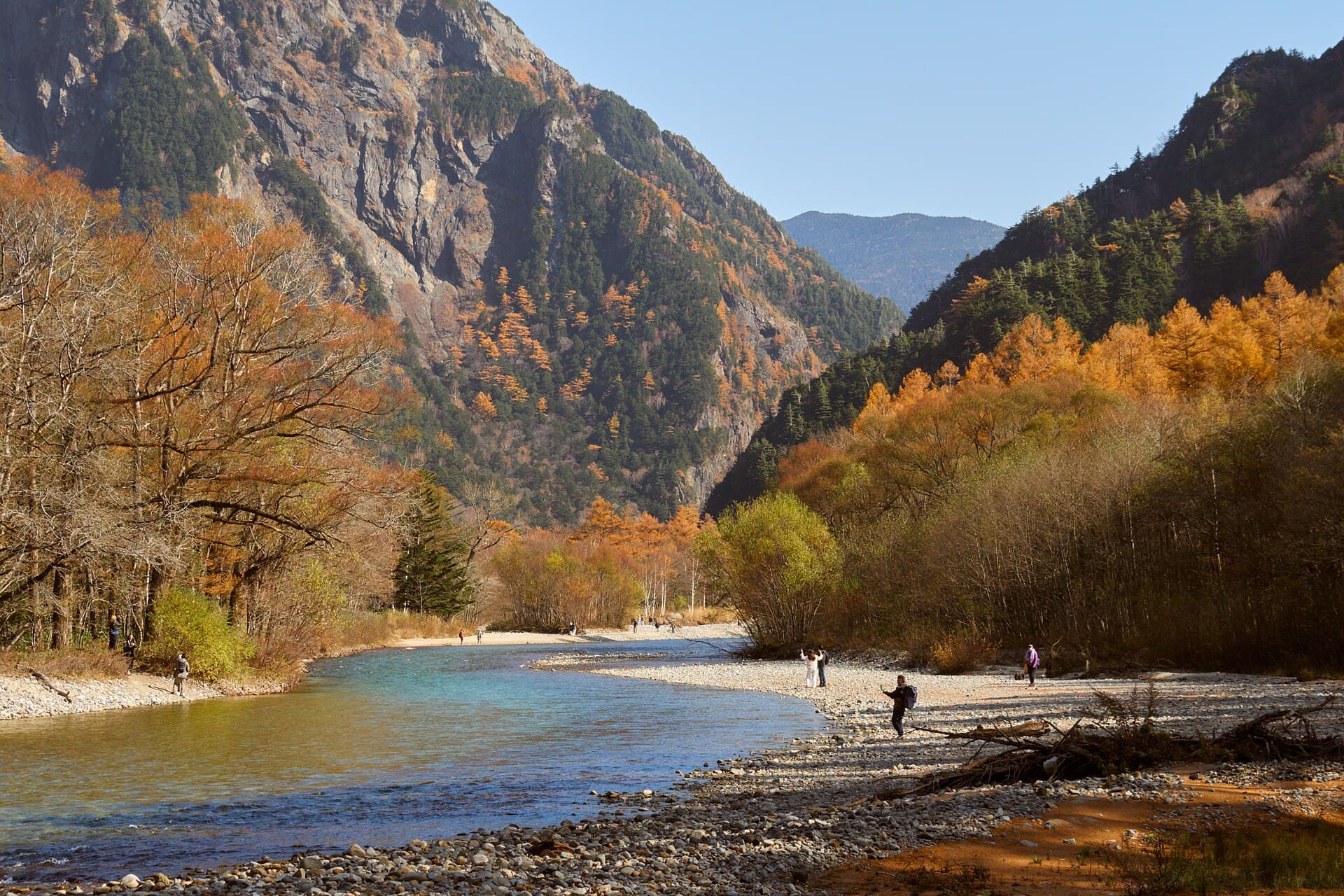 Otono en el fondo del valle de Kamikochi