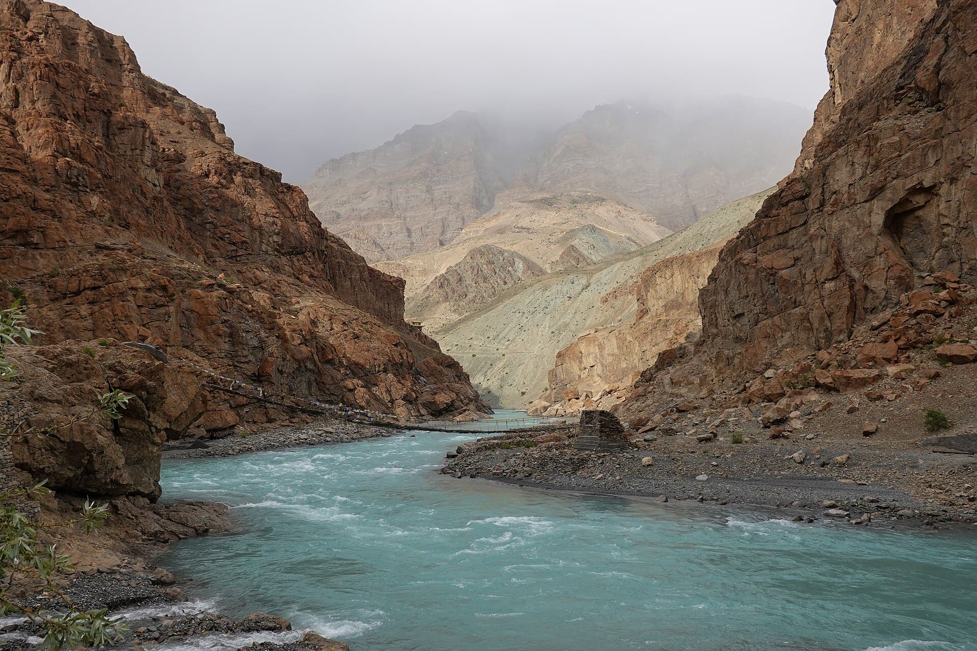 The Tsarap gorge near Phuktal, Zanskar