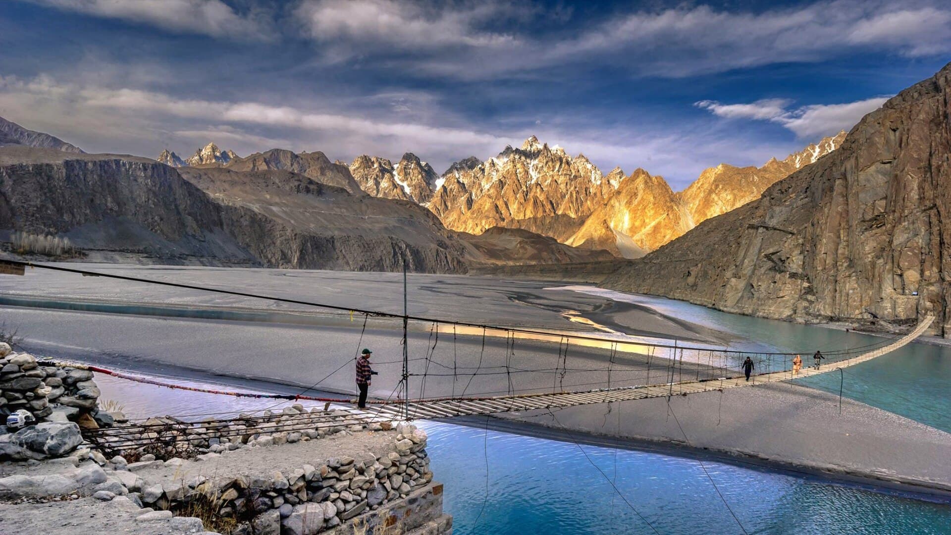 El puente colgante de Hussaini, Gojal, Hunza